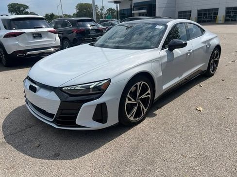 Used 2024 Audi e-tron GT Prestige AWD/4WD image 2