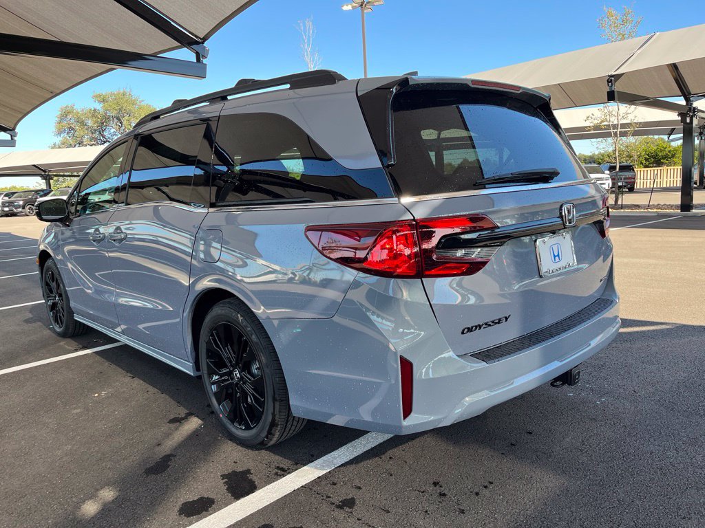 New 2027 Honda Odyssey Sport-L image 4