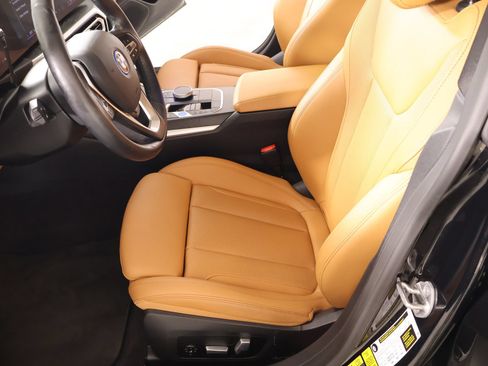 Used 2024 BMW i4 eDrive35 w/ Premium Package RWD image 12