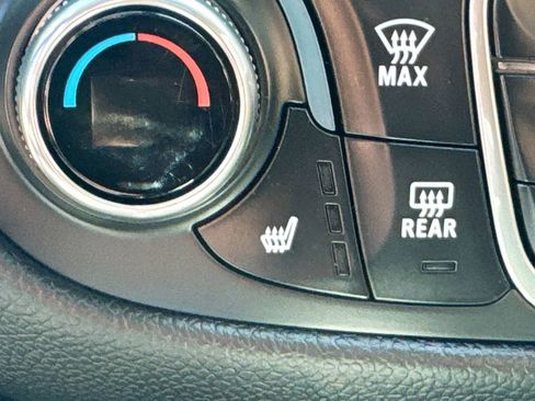 Used 2020 Chevrolet Equinox LT AWD/4WD image 19