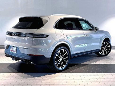 New 2026 Porsche Cayenne AWD/4WD image 7