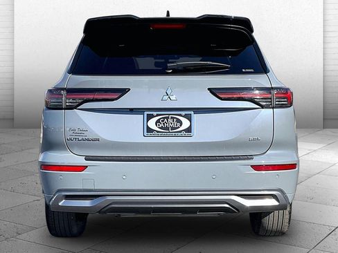 Used 2025 Mitsubishi Outlander SEL image 3