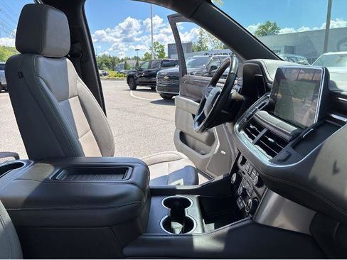 Used 2022 Chevrolet Tahoe LT w/ LT Signature Package AWD/4WD image 21