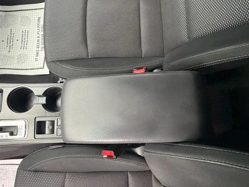 Used 2017 Subaru Outback 2.5i Premium AWD/4WD image 17
