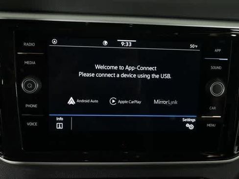 Certified 2023 Volkswagen Atlas Cross Sport SE w/ Panoramic Sunroof Package image 8