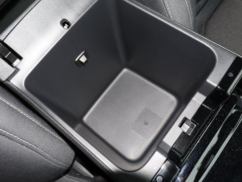 Used 2023 Jeep Grand Cherokee L Laredo image 25