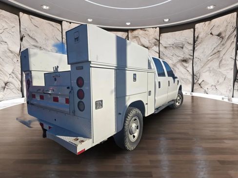 Used 2009 Ford F350 Lariat image 6