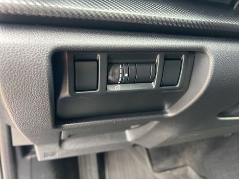 Used 2024 Subaru Crosstrek 2.0i Premium image 52