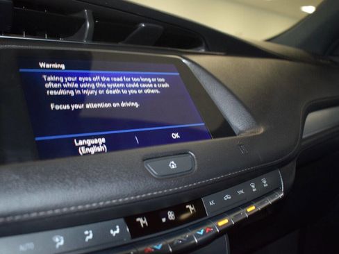 Used 2020 Cadillac XT4 Premium Luxury image 46