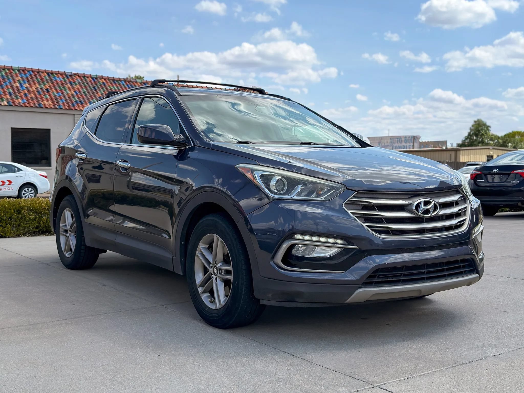 Used 2017 Hyundai Santa Fe Sport FWD image 1