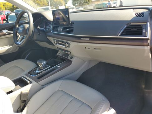 Used 2022 Audi Q5 2.0T Premium w/ Convenience Package image 22