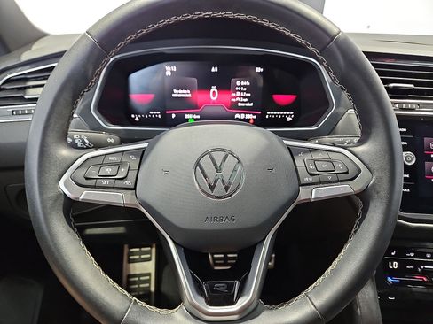 Certified 2023 Volkswagen Tiguan SE R-Line FWD image 21