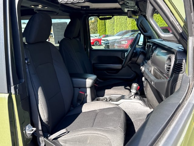 Used 2021 Jeep Wrangler Sport AWD/4WD image 24