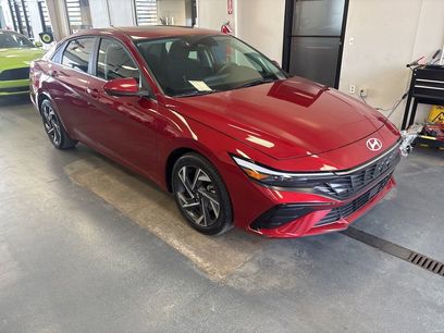 Used 2024 Hyundai Elantra SEL w/ Convenience Package