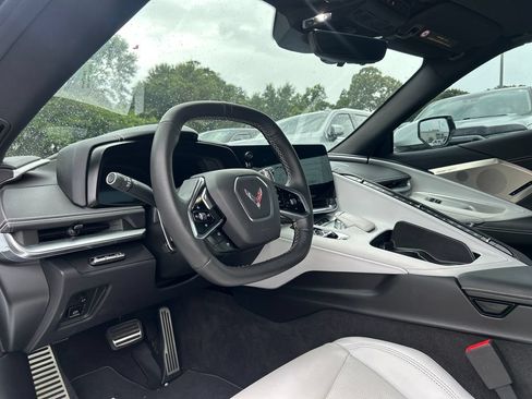 Used 2023 Chevrolet Corvette Stingray Preferred Conv w/ Z51 Performance Package RWD image 9