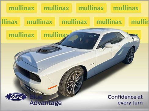 Used 2022 Dodge Challenger R/T w/ Plus Package RWD image 2