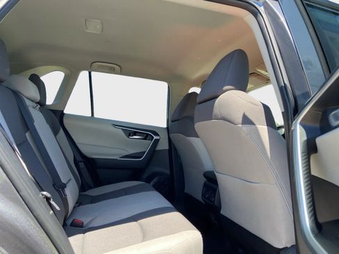 Used 2025 Toyota RAV4 XLE FWD image 14