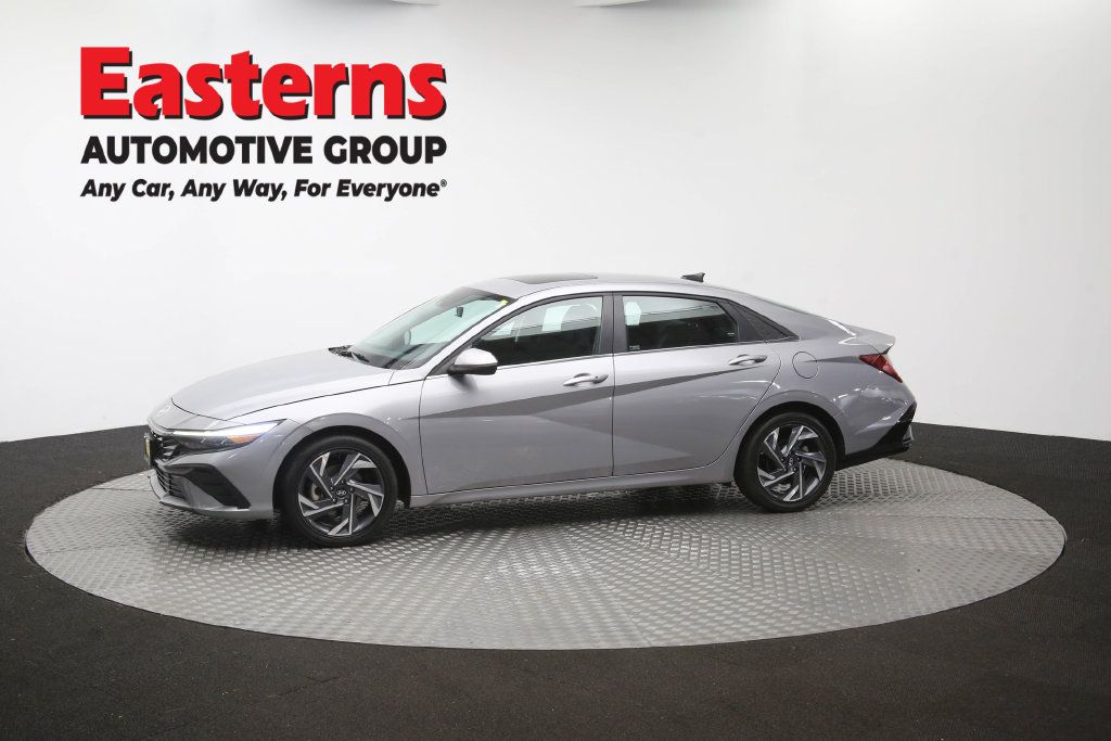 Used 2025 Hyundai Elantra SEL FWD image 63