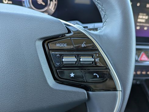 Certified 2025 Kia Niro Wind image 30