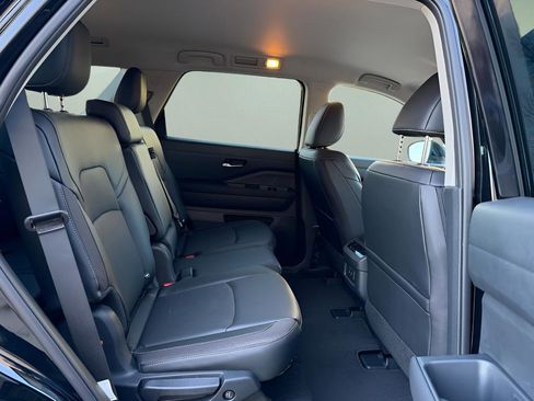 New 2026 Nissan Pathfinder Platinum image 14