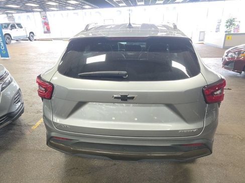 Used 2025 Chevrolet Trax ACTIV w/ Driver Confidence Package FWD image 3