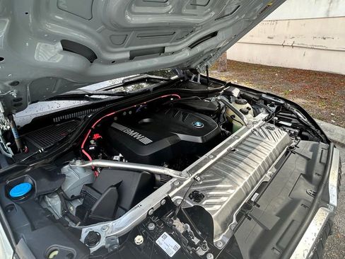 Used 2025 BMW X3 xDrive30i AWD/4WD image 32