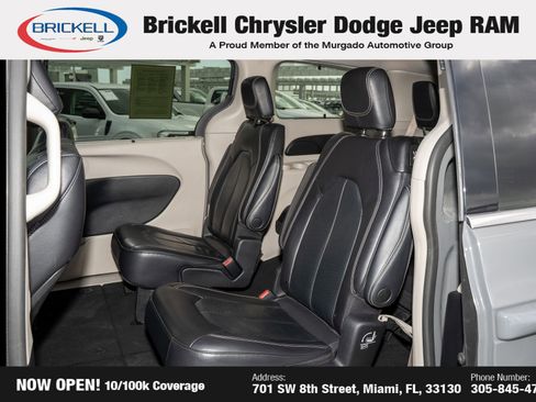 Used 2022 Chrysler Pacifica Touring-L image 18