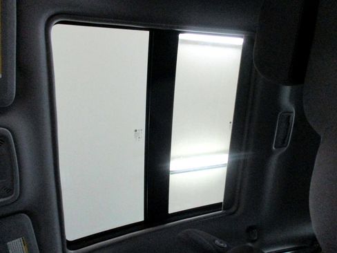 Used 2024 Chevrolet Malibu LT image 9