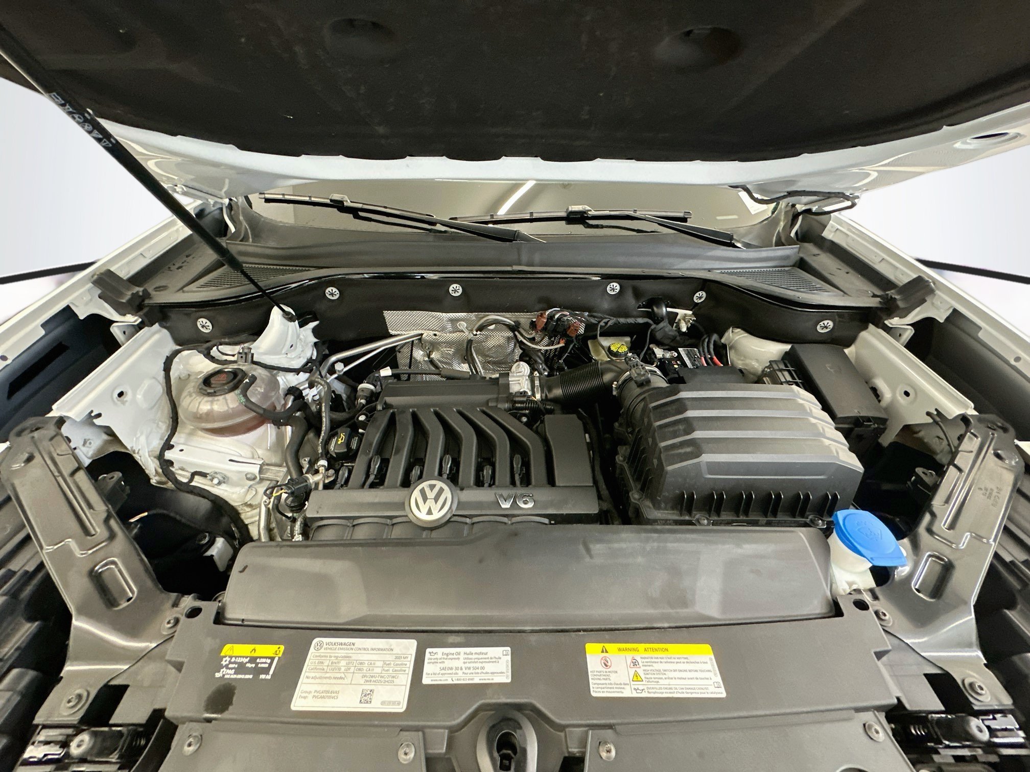 Used 2023 Volkswagen Atlas Cross Sport SEL AWD/4WD image 36