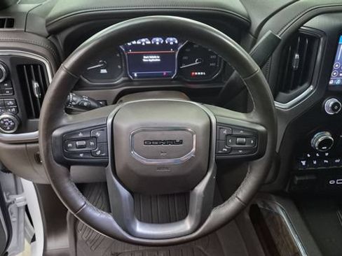 Used 2022 GMC Sierra 3500 Denali w/ Denali Ultimate Package AWD/4WD image 17