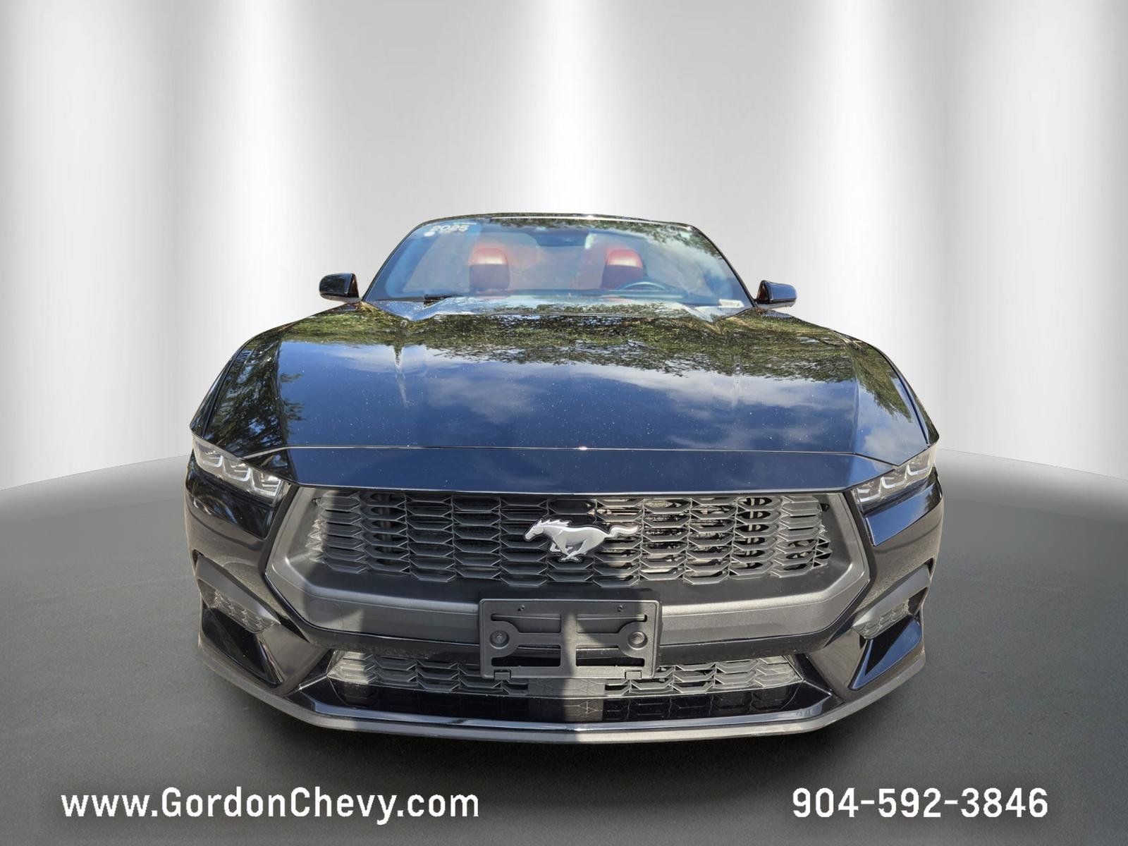 Used 2025 Ford Mustang Premium RWD image 9