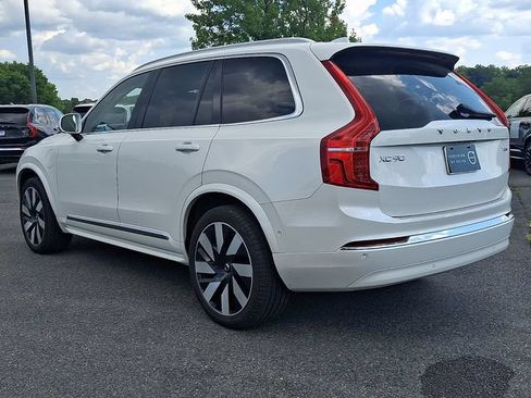 Used 2025 Volvo XC90 T8 Ultra w/ Lounge Package AWD/4WD image 4