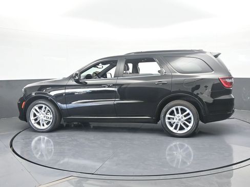 Used 2023 Dodge Durango GT image 3