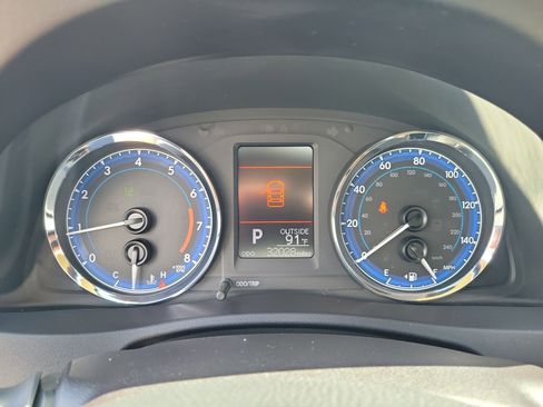 Used 2017 Toyota Corolla LE FWD image 26