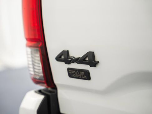 Used 2022 Toyota Tacoma SR5 w/ Trail Edition AWD/4WD image 9