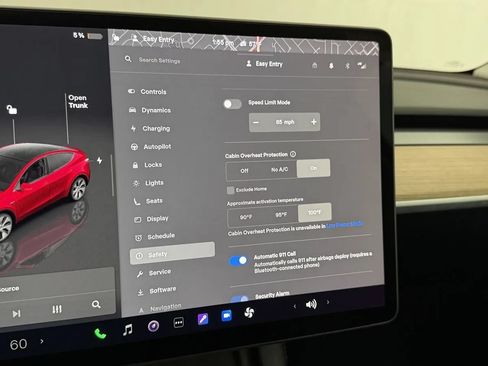 Used 2024 Tesla Model Y Long Range AWD/4WD image 18