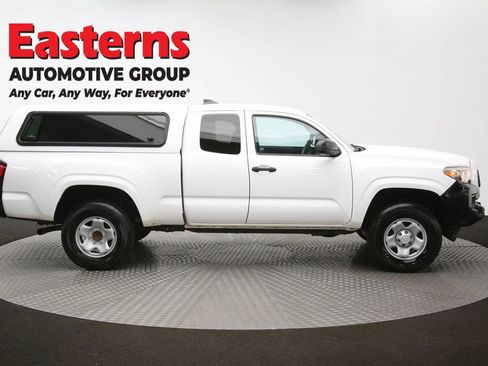 Used 2020 Toyota Tacoma SR image 43