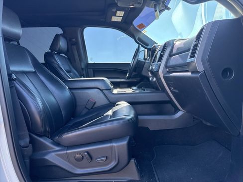 Used 2021 Ford Expedition Max XLT image 17