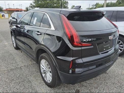 Used 2024 Cadillac XT4 Luxury FWD image 5