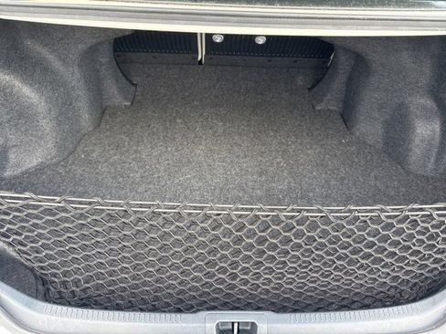 Used 2012 Toyota Camry L image 10