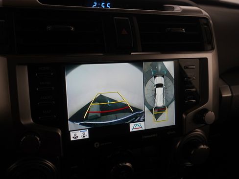 Used 2022 Toyota 4Runner SR5 Premium image 20