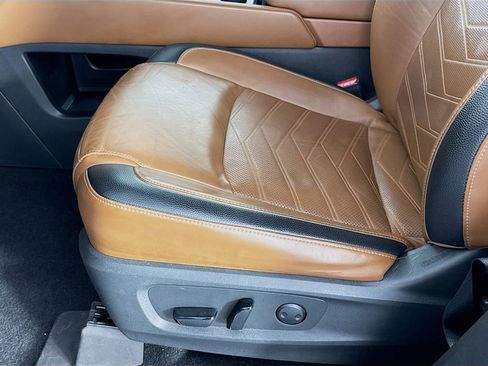 Used 2022 Nissan Pathfinder Platinum w/ Lighting Package (N93) image 22