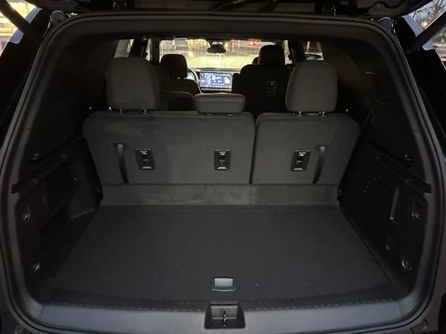 New 2026 Chevrolet Traverse LT image 24