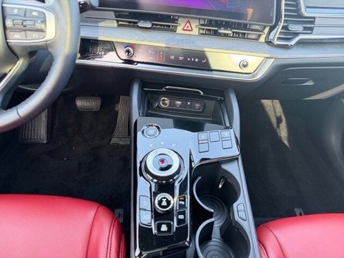 Certified 2023 Kia Sportage X-Line image 11