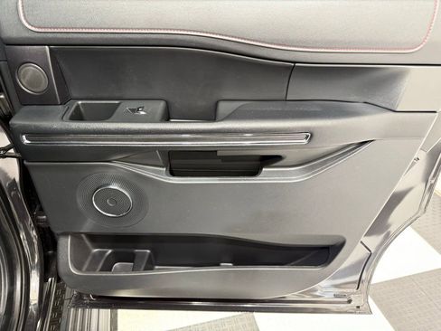 Used 2023 Ford Expedition Max Limited image 30