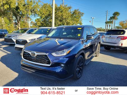 Used 2021 Toyota Highlander XLE