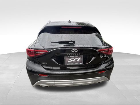 Used 2018 INFINITI QX30 AWD w/ Cargo Package image 4