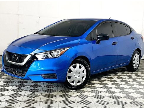 Used 2021 Nissan Versa S image 2