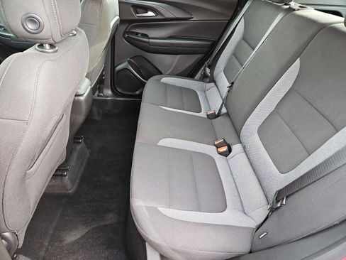 Used 2021 Chevrolet TrailBlazer LS image 18