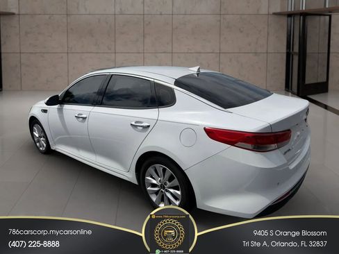 Used 2018 Kia Optima EX image 4